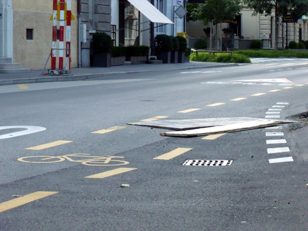 Sturzgefahr Ort: Moosmattstrasse, Luzern