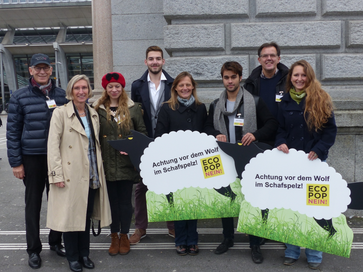 Bild zu Ecopop: Strassenaktion Komitees